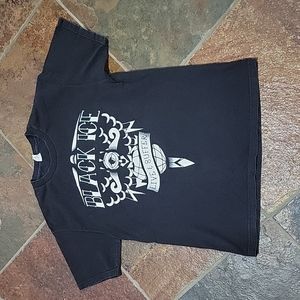 Black Ice Metal Hardcore Tshirt Live & Suffer graphic